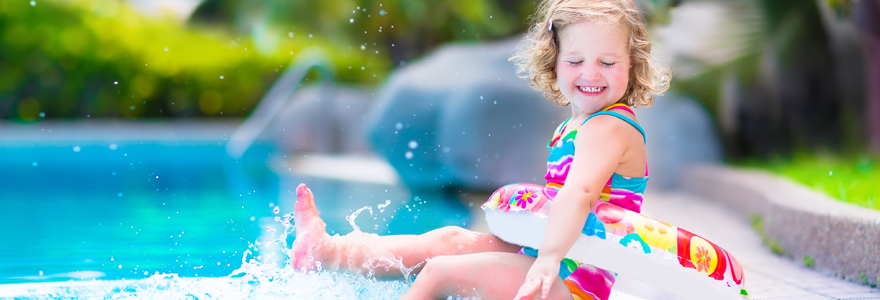 Le maillot de bain fille 1 pièce